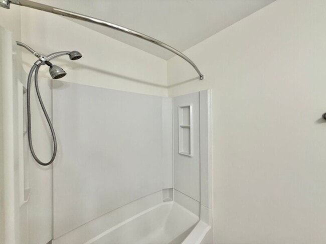 Building Photo - 306 Applecross Dr