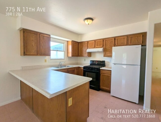 Building Photo - 775 N 11th Ave