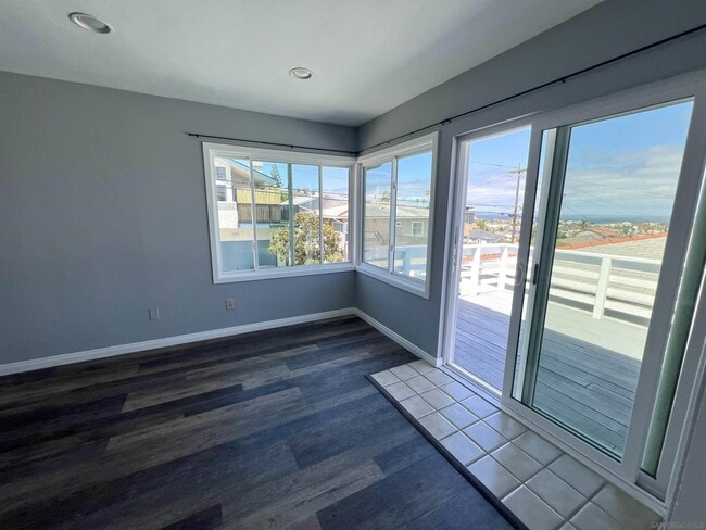 Building Photo - 4551 Santa Monica Ave