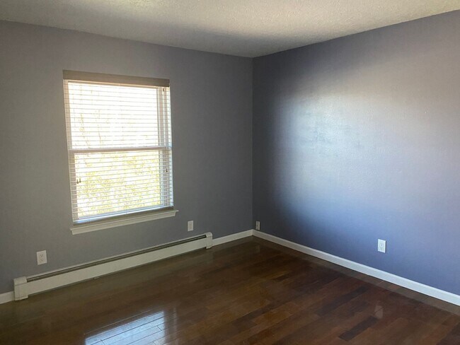 Building Photo - 2523 Claremont Ct NE