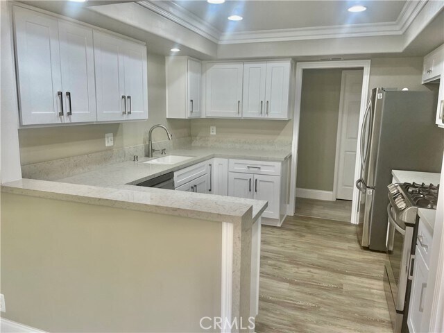 Building Photo - 8 Rocky Glen