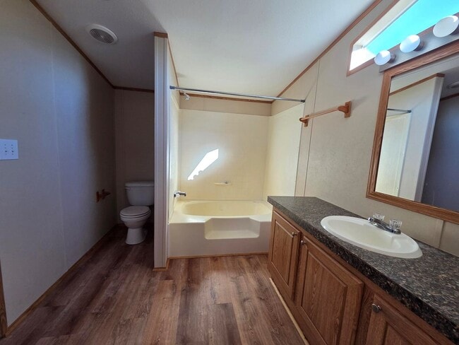 Building Photo - 169 Fort Worth St