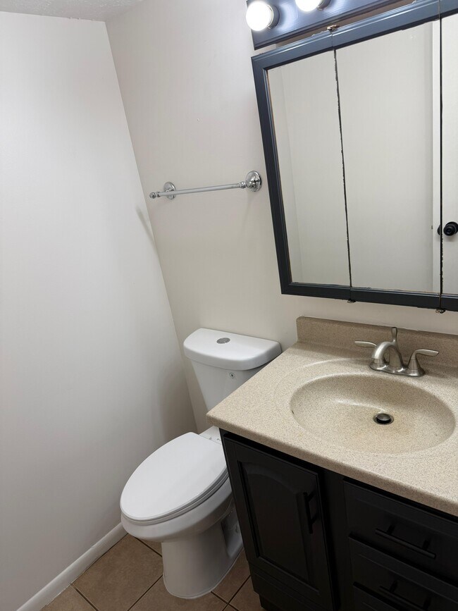 Building Photo - 6686 Deer Ct