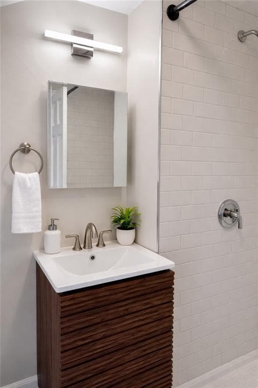 Building Photo - 71 E George St