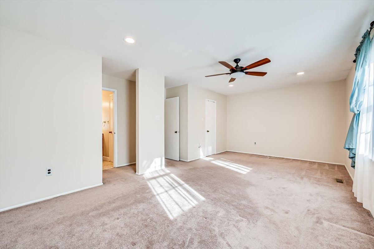 Building Photo - 1224 Thomas Ave