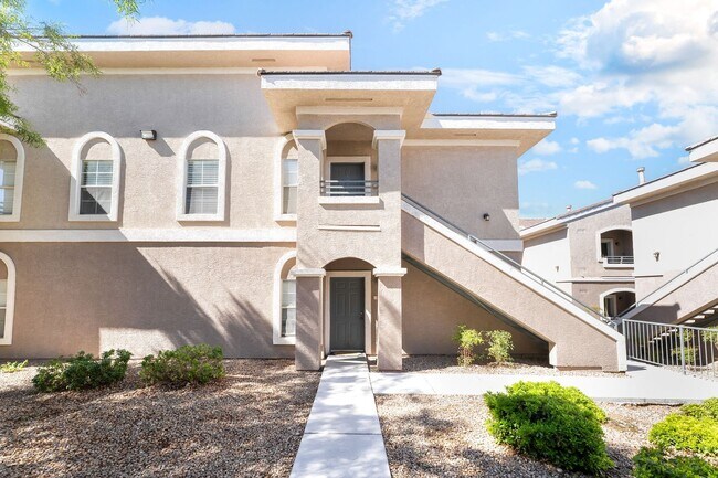 Primary Photo - Remodeled 2-Bed, 2-Bath Second-Floor Unit ...