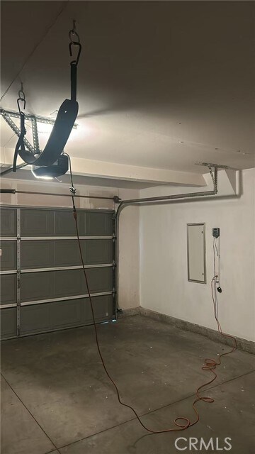 Building Photo - 15865 Flamingo Dr