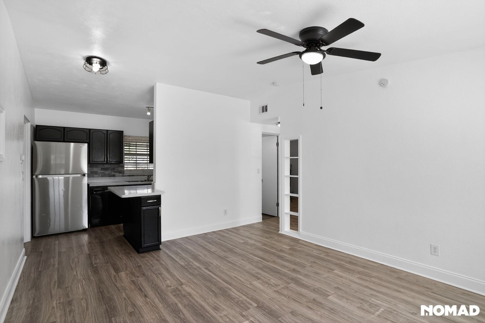 Building Photo - 441 E 5th St