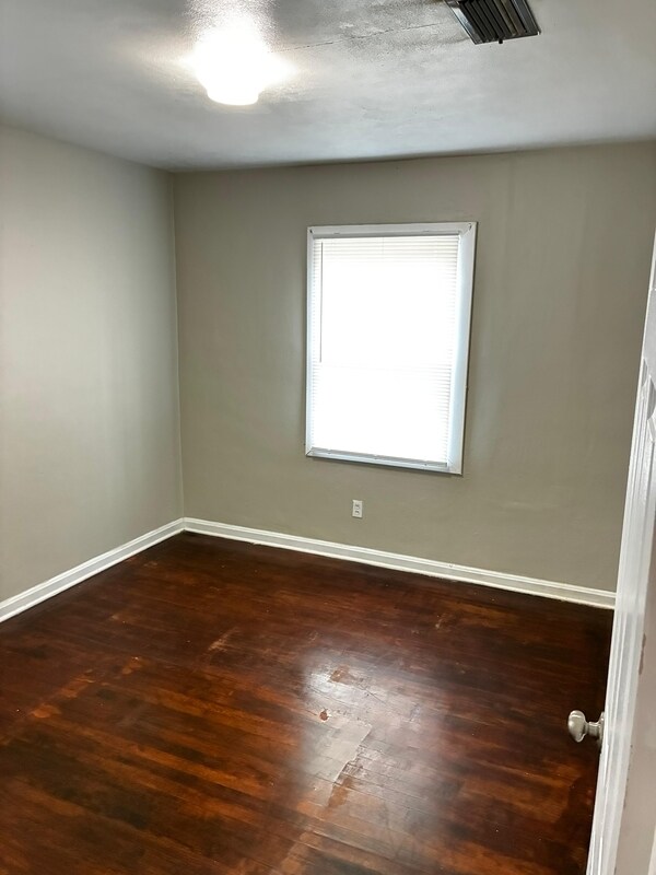 Building Photo - 3532 Crassia St