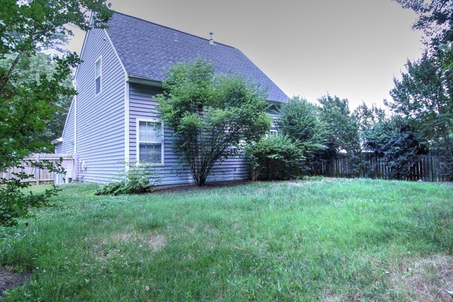 Building Photo - NEW PHOTOS COMING SOON!! 3bd/2ba Hope Valley Home With Fenced-In Backyard!