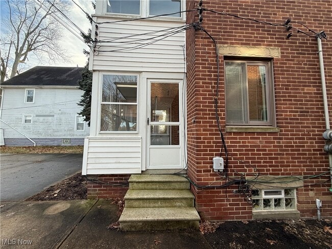 Building Photo - 3625 Rocky River Dr