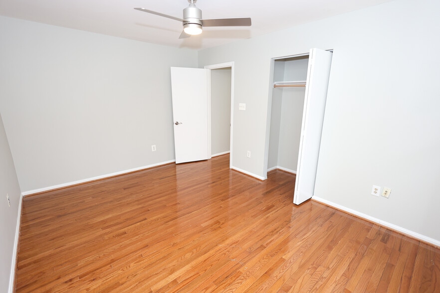 Building Photo - 6113 Peggyanne Ct