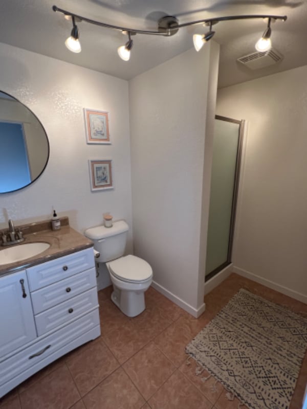 Building Photo - 912 E Harrison Ave