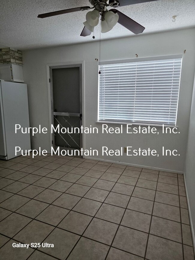 Building Photo - AVAILABLE NOW:  3 Bedrooms, 2 Bath Home for Rent