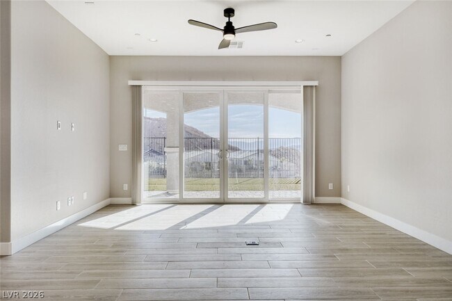 Building Photo - 76 Tatahatso Pt St