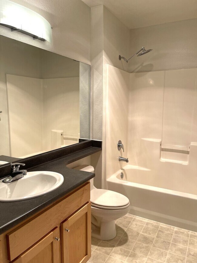 Building Photo - 1Bd/1Ba Seattle Condo