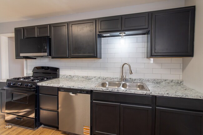 Building Photo - 3206 9th St