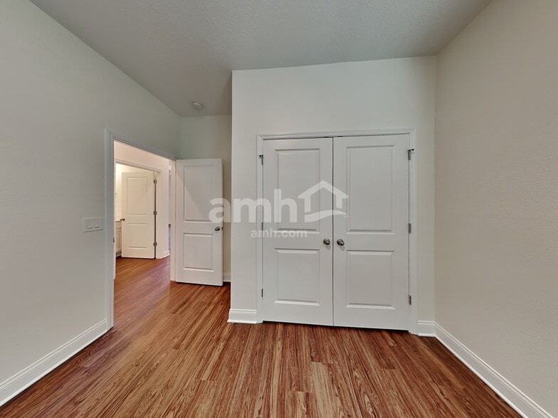 Building Photo - 6086 Little Blf Cir