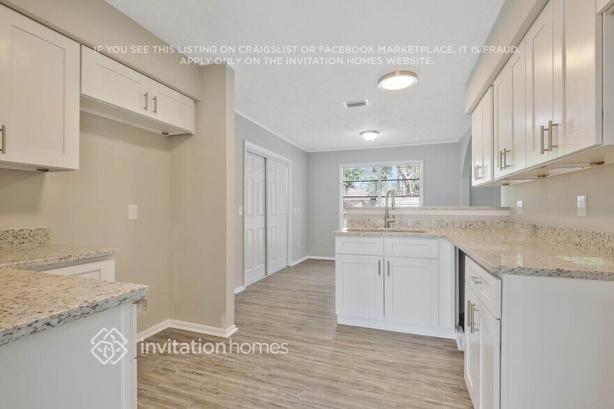 Building Photo - 4063 Greenwillow Ln W