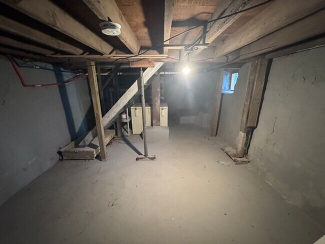 Building Photo - Updated 4 Bedroom House on the NW Side