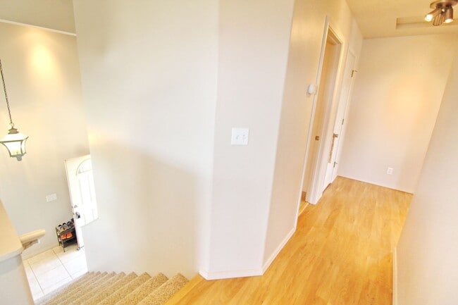 Building Photo - 674 Malimali St