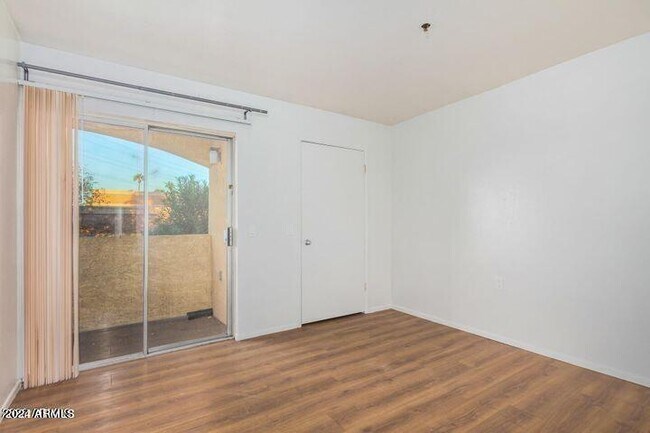Building Photo - 12221 W Bell Rd