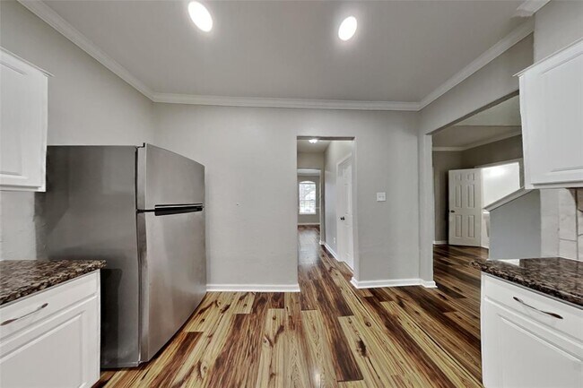 Building Photo - 2331 Trotter Dr