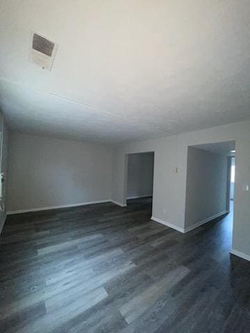 Building Photo - BEAUTIFUL TWO BEDROOM 1.5 BATHROOM APARTME...