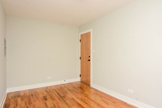 Building Photo - 2915 N Mildred Ave