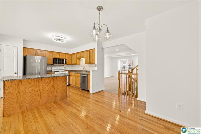 Building Photo - 4596 Jasmine Dr