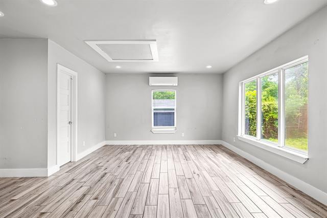 Building Photo - 8911 Diceman Dr