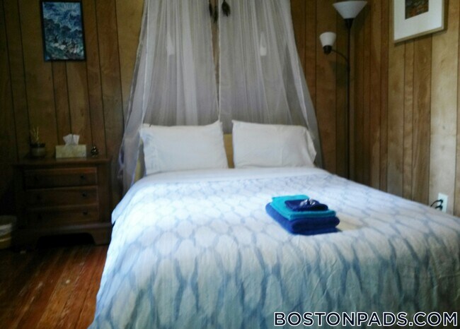 Building Photo - 9 Fulkerson St