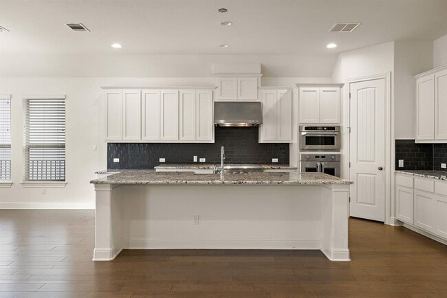 Building Photo - 4705 Napoli Shore Dr