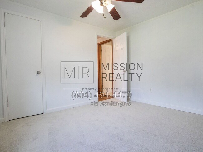 Building Photo - 5007 Glen Tara Dr