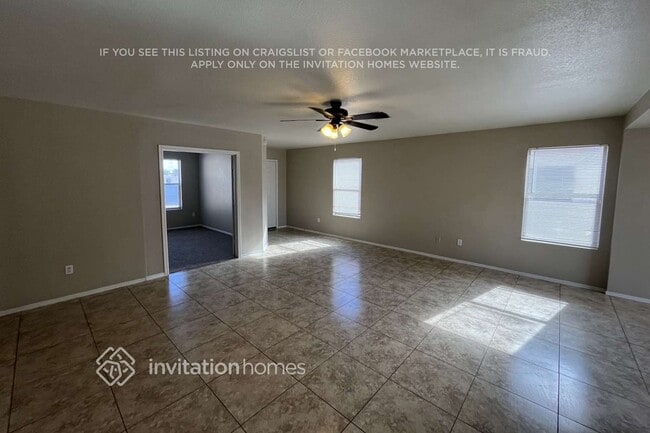 Building Photo - 12628 N Main St