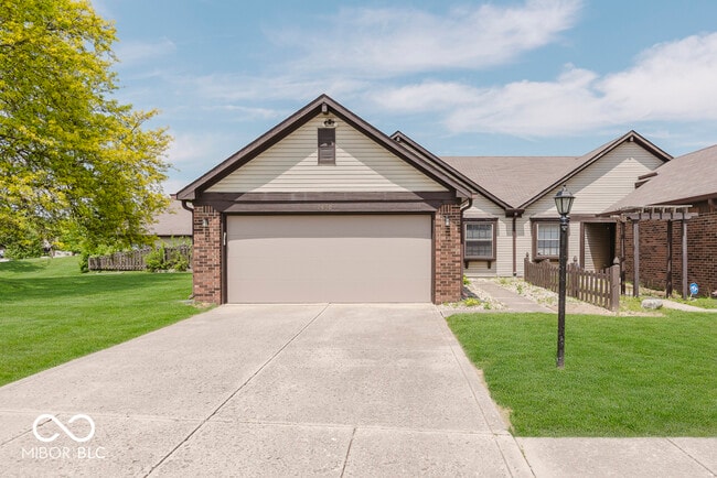 Primary Photo - 7630 Justin Ln
