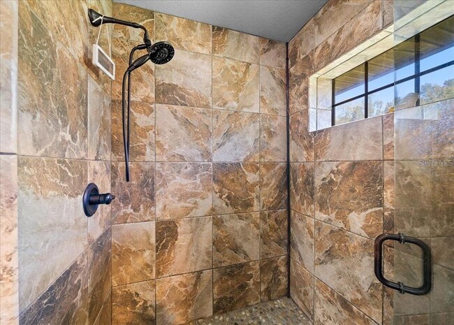 Building Photo - 3135 NE 49th St