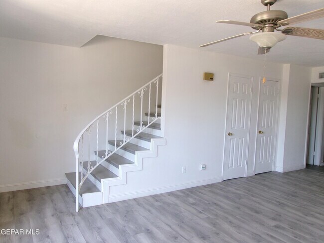 Building Photo - 6700 Escondido Dr