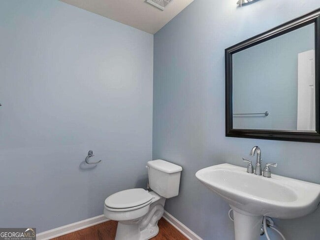 Building Photo - 6140 Briggs Way