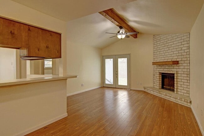 Building Photo - 11401 Woodway Creek Dr