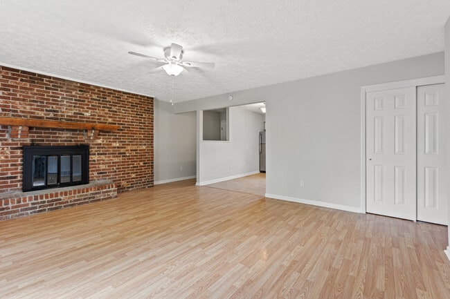 Building Photo - 1200 Tishoff Dr