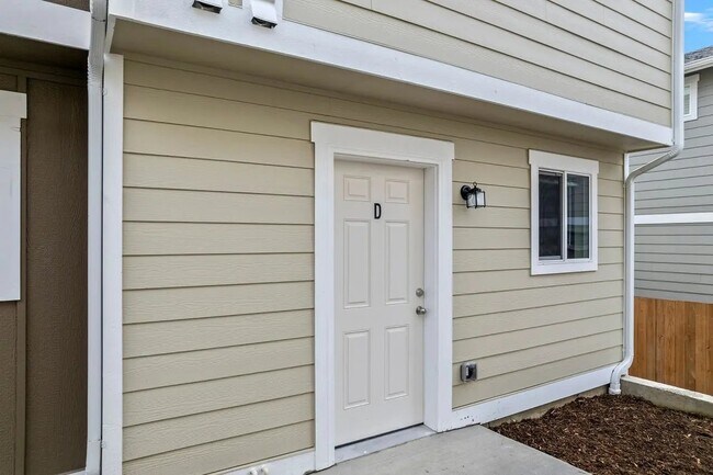 Building Photo - 677 Cook Rd