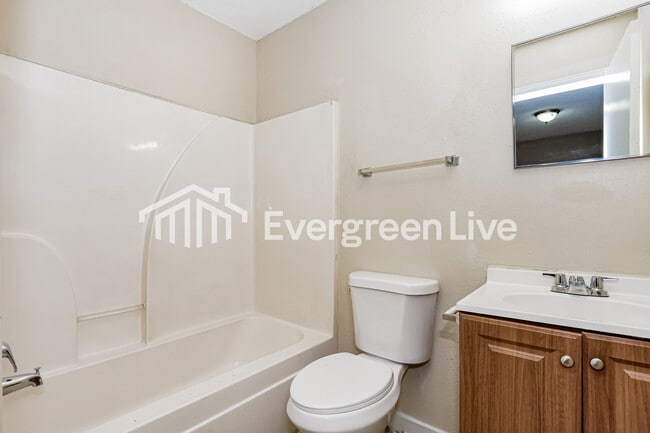 Building Photo - 837 Pitney Ln