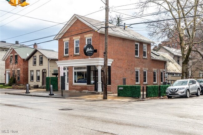 Building Photo - 3001 Bridge Ave