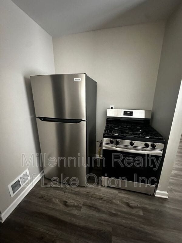 Building Photo - 61 E New York Ave