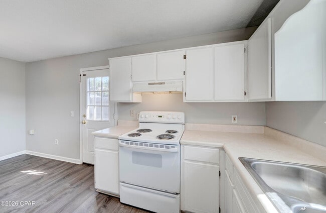 Building Photo - 3720 Burnham Way