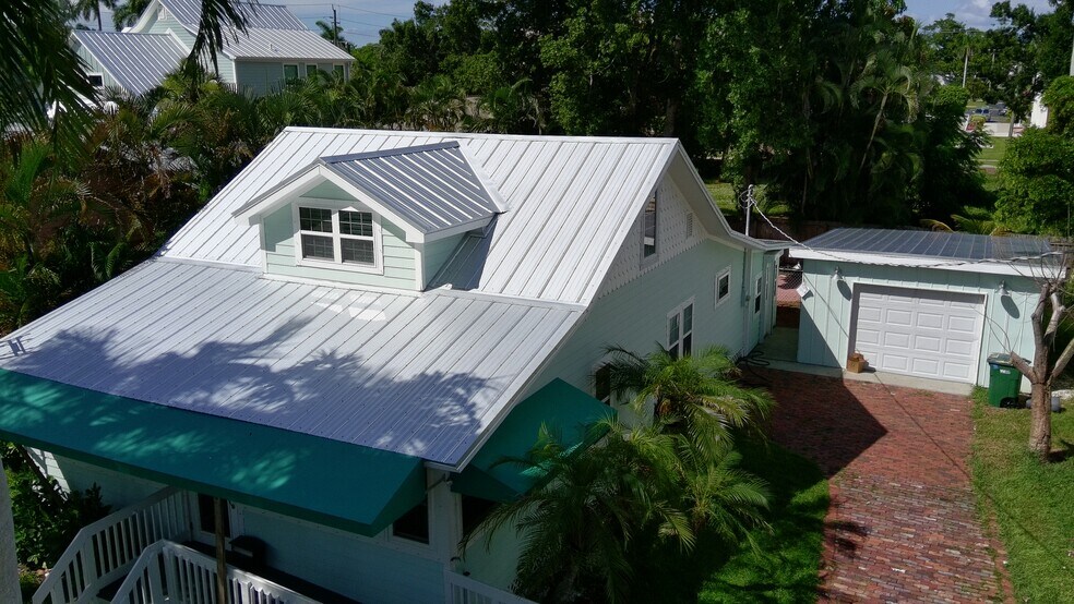 Building Photo - 221 Durrance St