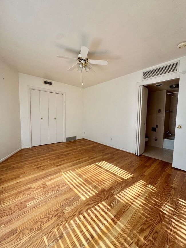 Building Photo - NOW AVAILABLE - 2-Bedroom Duplex Near ASU ...