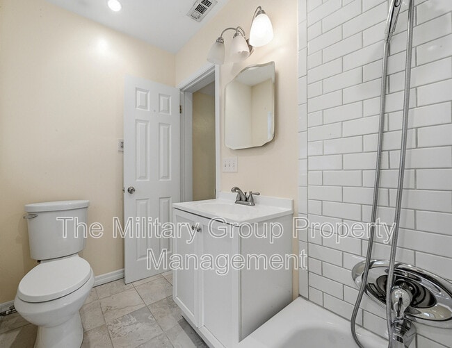 Building Photo - 2115 Minerva Ave