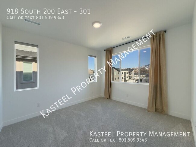 Building Photo - 918 S 200 E